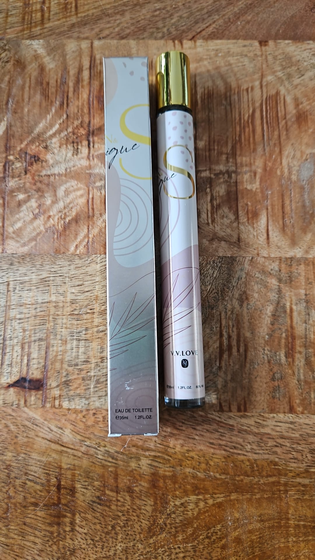 Un&Unique, Geïnspireerd op Armani Sì