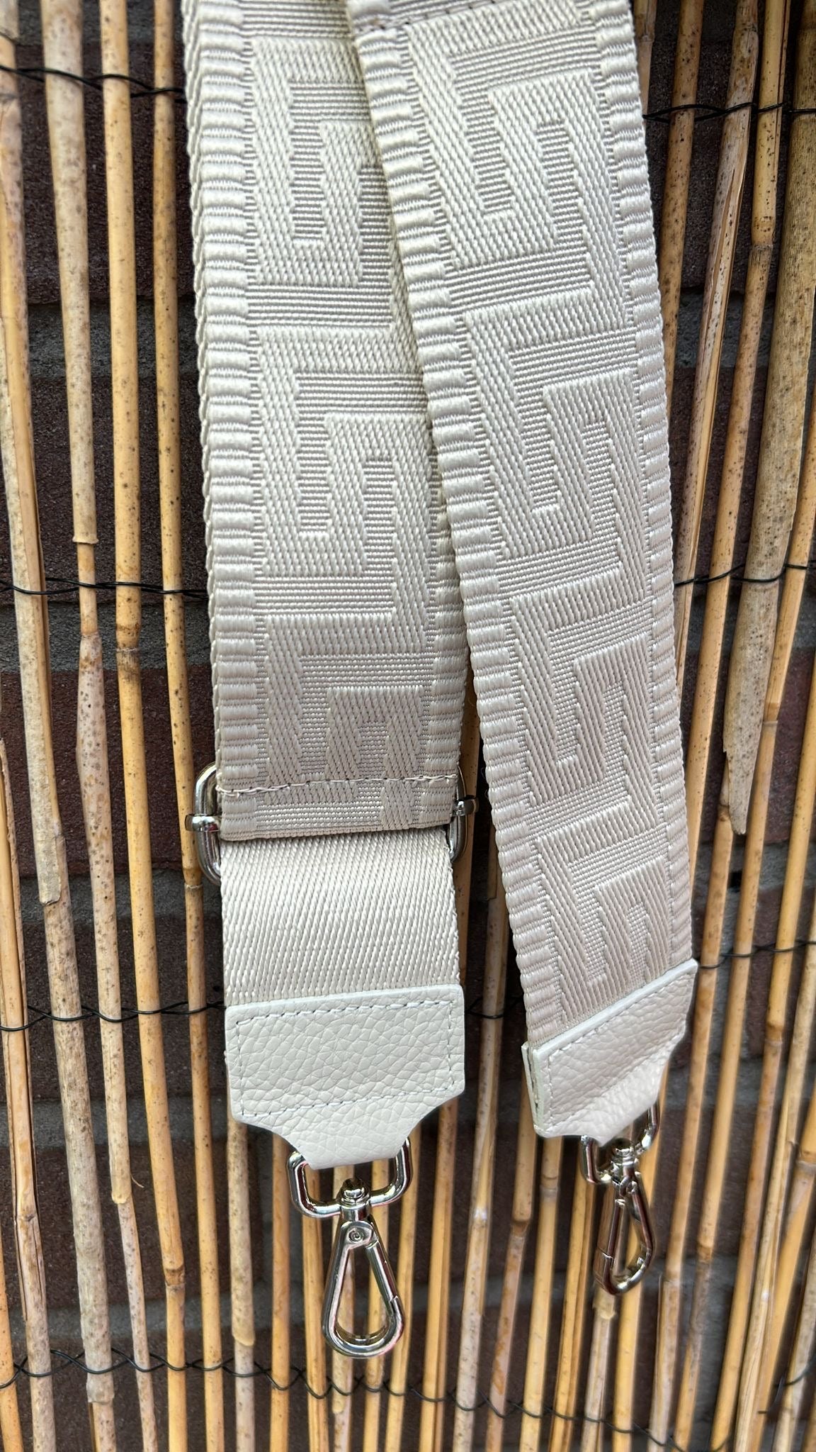 Strap Creme